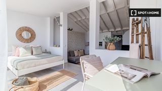 Lloguer Pis a Cortes-Huertas. Piso tipo loft de 2 dormitorios en alquiler en el centro de madr