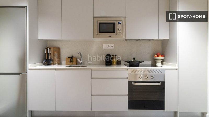 Foto 1e351bb1-492d-4a34-a94e-465d5ca7c8b4. Alquiler piso apartamento de 1 dormitorio en alquiler en Nueva España, en Madrid
