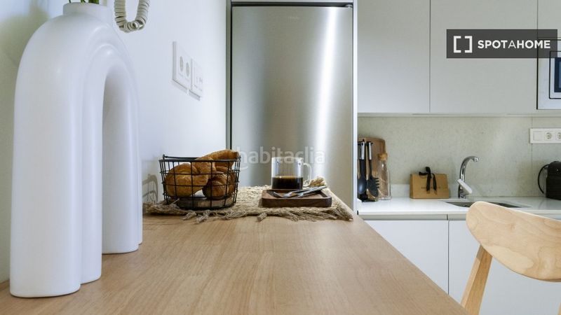 Foto d9f6f6e1-5fa0-4ec9-9344-435953163c8c. Alquiler piso apartamento de 1 dormitorio en alquiler en Nueva España, en Madrid