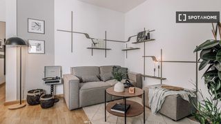 Lloguer Pis a Ibiza. Se alquila piso de 3 habitaciones en niño jesús, madrid.