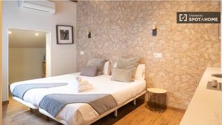 Rent Flat in Sol. Estudio en alquiler en sol, madrid