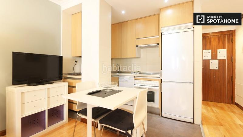 Foto 1bfd6a72-89b7-4bc9-814d-83359b21e7fd. Alquiler piso estudio en alquiler en el retiro, en Madrid