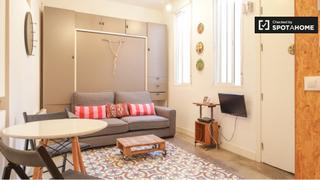 Lloguer Pis a Cortes-Huertas. Estudio en alquiler en cortes, madrid