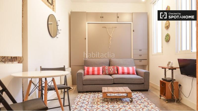 Foto 11e2803a-7f63-42e1-8d16-fc93bbde7083. Rent flat with heating in Cortes-Huertas Madrid
