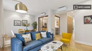 Lloguer Pis a Argüelles. Apartamento de 2 habitaciones en alquiler en casa de campo