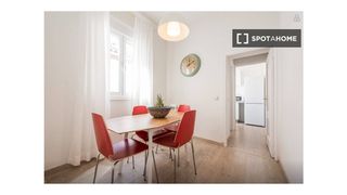 Location Appartement à Cortes-Huertas. Apartamento de 3 dormitorios en alquiler en cortes, madrid