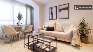 Rent Flat in Nueva España. Piso en alquiler de 1 habitación en nueva españa, madrid