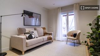 Rent Flat in Nueva España. Apartamento de 2 dormitorios para alquilar en nueva españa, madr