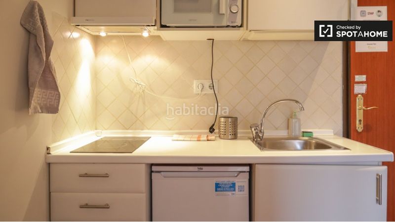 Foto 0ee4d215-0c3e-4def-8488-20259bd2fbec. Rent flat with heating in Embajadores-Lavapiés Madrid