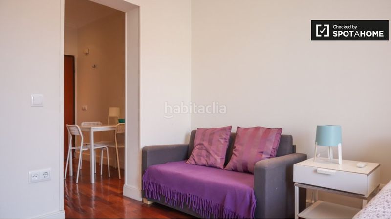 Foto 9c10916f-02f5-4b7b-ba80-81a1dc49c88e. Rent flat with heating in Embajadores-Lavapiés Madrid