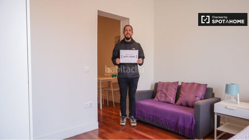 Foto bd66585b-f742-40f7-b654-24a05bc0a372. Rent flat with heating in Embajadores-Lavapiés Madrid