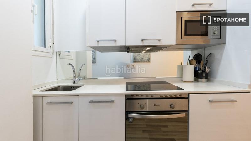 Foto bd77f1f4-2e08-4fa8-80d2-f7d34c87a5b9. Alquiler piso apartamento de 2 dormitorios en alquiler en Sol, en Madrid