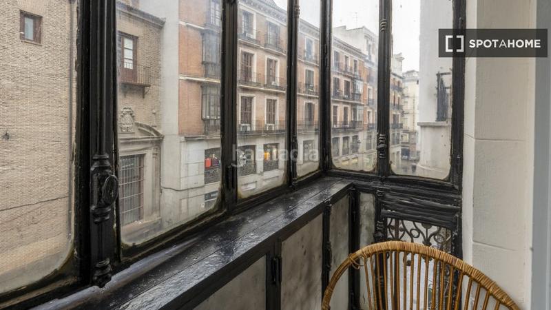 Foto c0504aeb-033a-4728-b977-84d4aa196393. Alquiler piso apartamento de 2 dormitorios en alquiler en Sol, en Madrid