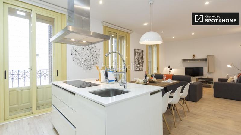Foto 2d89dc05-2f5f-4f6e-aed5-0bb3758b6042. Alquiler piso apartamento de 2 dormitorios en alquiler en Sol, en Madrid