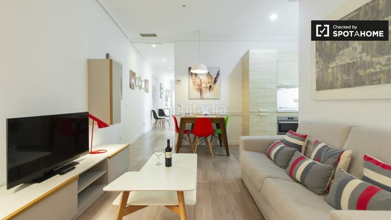 Foto cdd043cb-0f2a-4299-b062-1a3ca29127c4. Alquiler piso apartamento de 2 dormitorios en alquiler en Sol, en Madrid