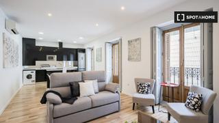 Miete Etagenwohnung in Sol. Apartamento de 2 dormitorios en alquiler en sol, madrid