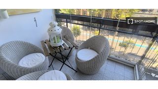 Lloguer Pis a Pacífico. Apartamento de 3 dormitorios en alquiler en pacífico, madrid