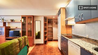 Affitto Appartamento in Embajadores-Lavapiés. Apartamento de 1 dormitorio en alquiler en lavapiés, madrid