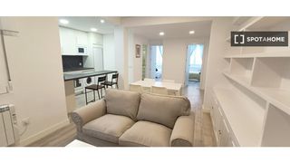 Lloguer Pis a Argüelles. Se alquila piso de 2 habitaciones en argüelles, madrid.