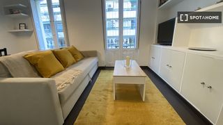 Lloguer Pis a Berruguete. Apartamento de 2 dormitorios en alquiler en berruguete, madrid