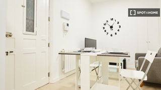 Alquiler Piso en Estrella. Apartamento de 2 dormitorios en alquiler en madrid