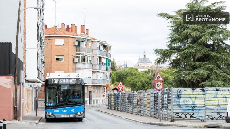 Foto cd996eb0-a908-49ac-b30c-f9fcc9da5153. Miete etagenwohnung mit heizung in Puerta del Ángel Madrid