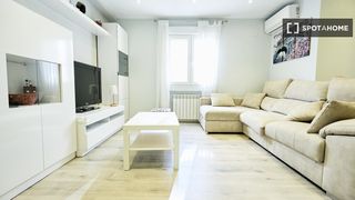 Lloguer Pis a Palacio. Apartamento de 3 dormitorios en alquiler en palacio, madrid