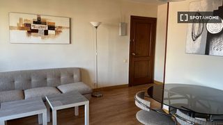 Affitto Appartamento in Nueva España. Se alquila piso de 2 habitaciones en nueva españa, madrid.
