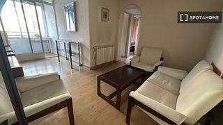 Rent Flat in Ventas. Piso de 2 dormitorios en alquiler en ventas, madrid