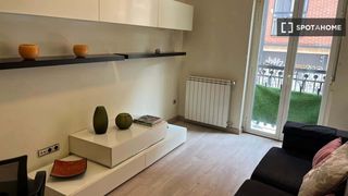 Affitto Appartamento in Embajadores-Lavapiés. Apartamento de 1 dormitorio en alquiler en embajadores, madrid