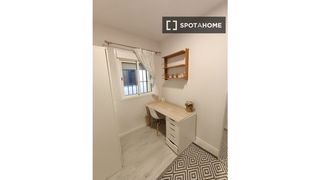 Rent Flat in Embajadores-Lavapiés. Apartamento de 2 dormitorios en alquiler en embajadores, madrid