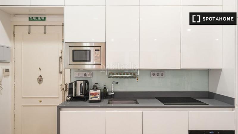 Foto adcf3730-f95e-47f3-bee9-df014ca57282. Alquiler piso  moderno de 2 dormitorios en alquiler en Almagro, en Madrid