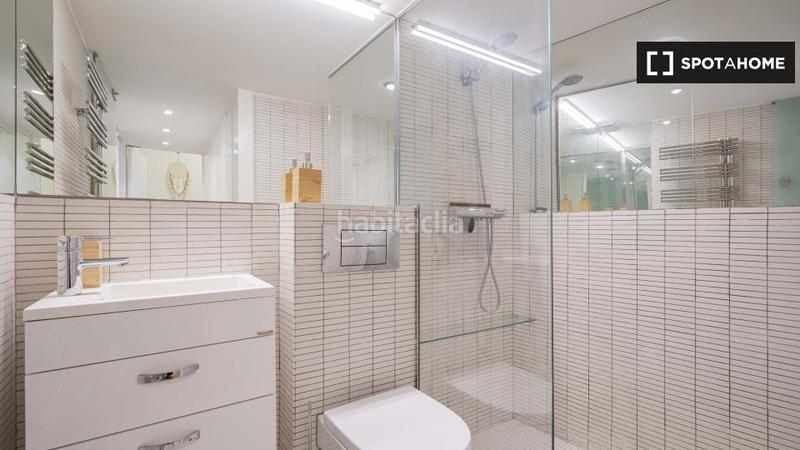 Foto f1759764-865a-4938-b284-98607fb4c455. Alquiler piso  moderno de 2 dormitorios en alquiler en Almagro, en Madrid