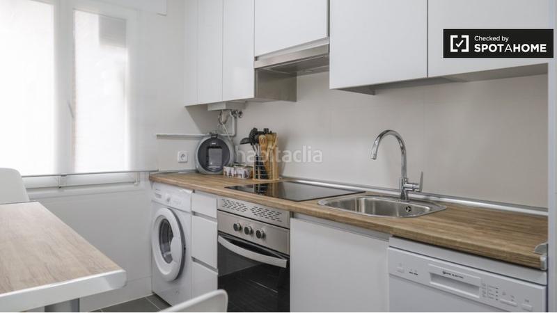Foto 0481da7c-8e5d-42c9-883f-60db5ec979b6. Alquiler piso apartamento de 4 dormitorios en alquiler . en Madrid
