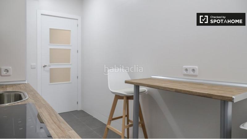 Foto 08f5ebef-f862-4b1e-8adb-ea72ecc1f8ad. Alquiler piso apartamento de 4 dormitorios en alquiler . en Madrid