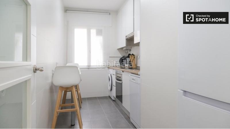 Foto 8118da21-c797-42a9-b9db-f71e59e4aac7. Alquiler piso apartamento de 4 dormitorios en alquiler . en Madrid