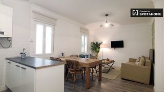 Affitto Appartamento in Almagro. Apartamento de 2 dormitorios en alquiler en almagro y trafalgar,