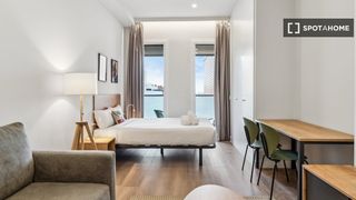 Rent Flat in Ensanche de Vallecas-La Gavia. Estudio completo en madrid
