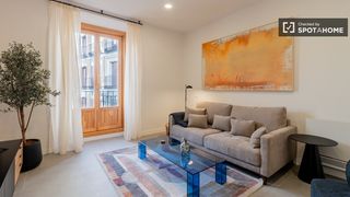 Affitto Appartamento in Embajadores-Lavapiés. Apartamento de 2 dormitorios en alquiler en embajadores, madrid