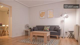 Location Appartement à Embajadores-Lavapiés. Apartamento de 3 habitaciones en alquiler en madrid