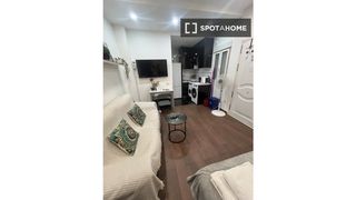 Rent Flat in Numancia. Estudio en alquiler en numancia, madrid