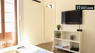 Miete Etagenwohnung in Embajadores-Lavapiés. Apartamento de 2 dormitorios en alquiler en embajadores, madrid