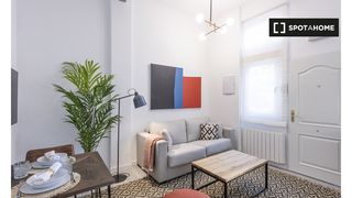 Lloguer Pis a Ventas. Apartamento de 1 dormitorio en alquiler en la elipa, madrid