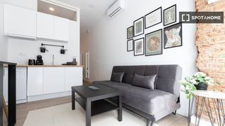 Lloguer Pis a Ventas. Piso de 1 dormitorio en alquiler en ventas, madrid.