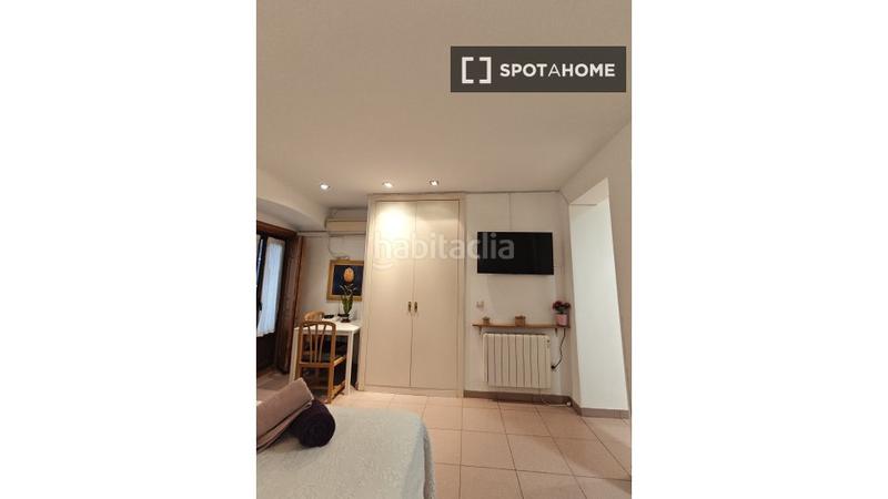 Foto fc41c4c4-f64d-43e3-8d2d-534ddbc8ec2d. Location appartement avec chauffage dans Sol Madrid