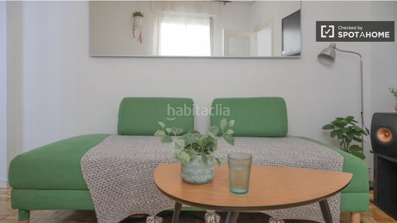 Foto 1c747a48-57d1-422a-9b83-abd5a228f093. Alquiler piso apartamento de 3 dormitorios en alquiler en malasaña, en Madrid