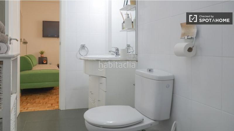 Foto 5281b404-3249-4714-89a4-32a9fa619d9a. Alquiler piso apartamento de 3 dormitorios en alquiler en malasaña, en Madrid