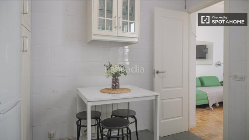 Foto e9341883-c276-46dc-a9d2-fd3f48f94a12. Alquiler piso apartamento de 3 dormitorios en alquiler en malasaña, en Madrid