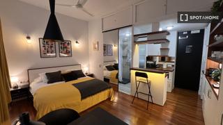 Lloguer Pis a Cortes-Huertas. Estudio en alquiler en cortes, madrid