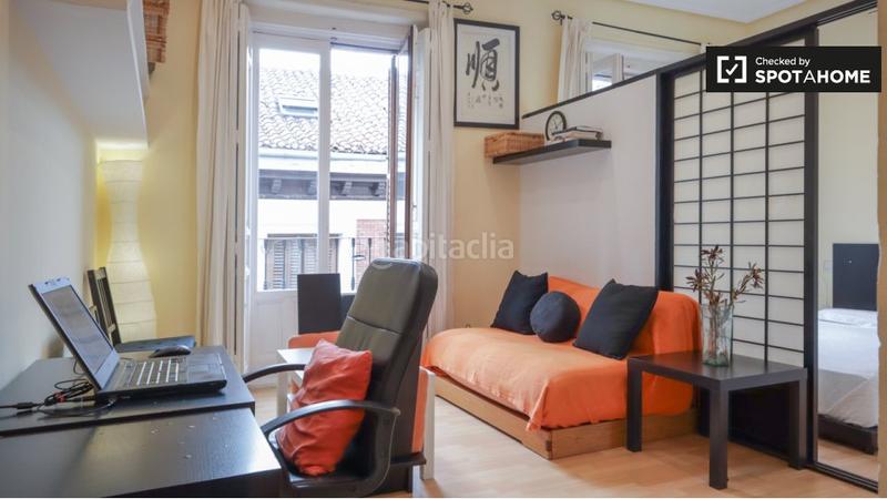 Foto e586682d-0a99-47b6-92a9-e0c0097e9ed6. Alquiler piso estudio en alquiler en Sol Madrid